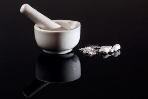 apothecary, pharmacy, chemist, mortar and pestle, grind, crush, pills, tablet, pound, pounding, crushing, grinding, mix, mixing, porcelain, medicine, medical, pharmaceutical, healthcare, prescription, medication